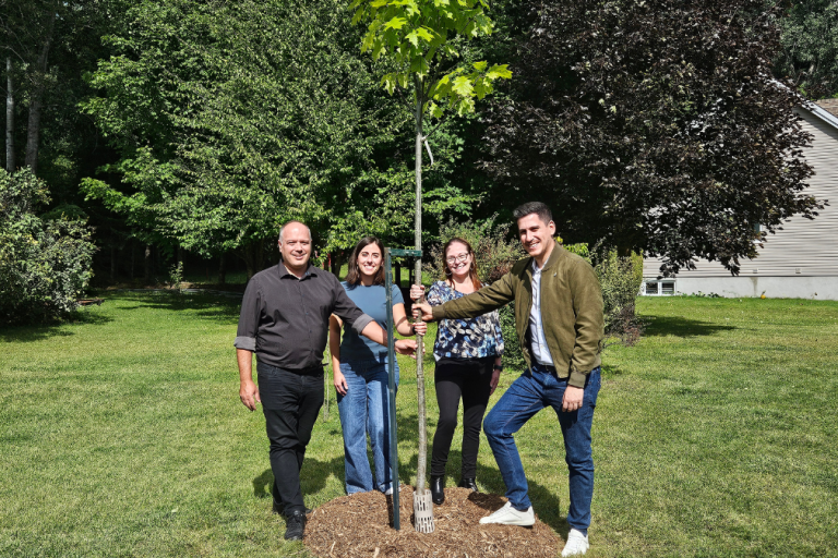 Tricentris contribue à la plantation de 200 arbres à Saint-Jérôme